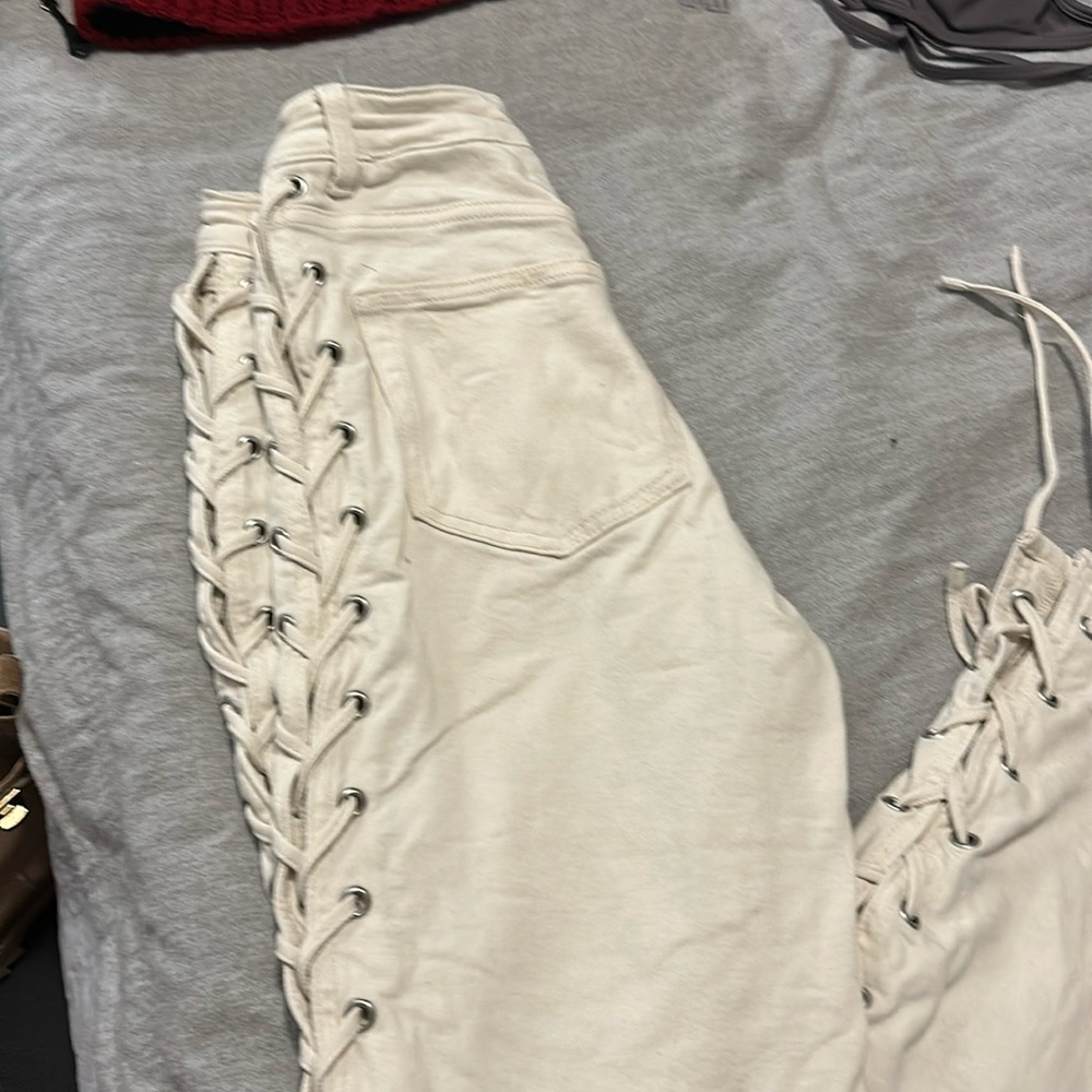 Women’s size 2 H&M jeans